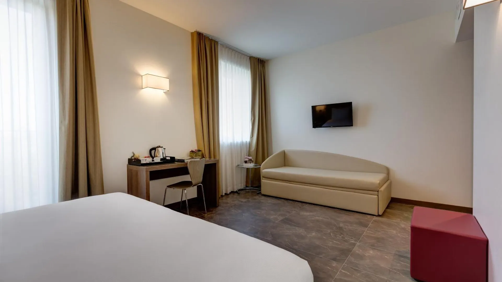 Klima Hotel Milano Fiere 4*, Milaan