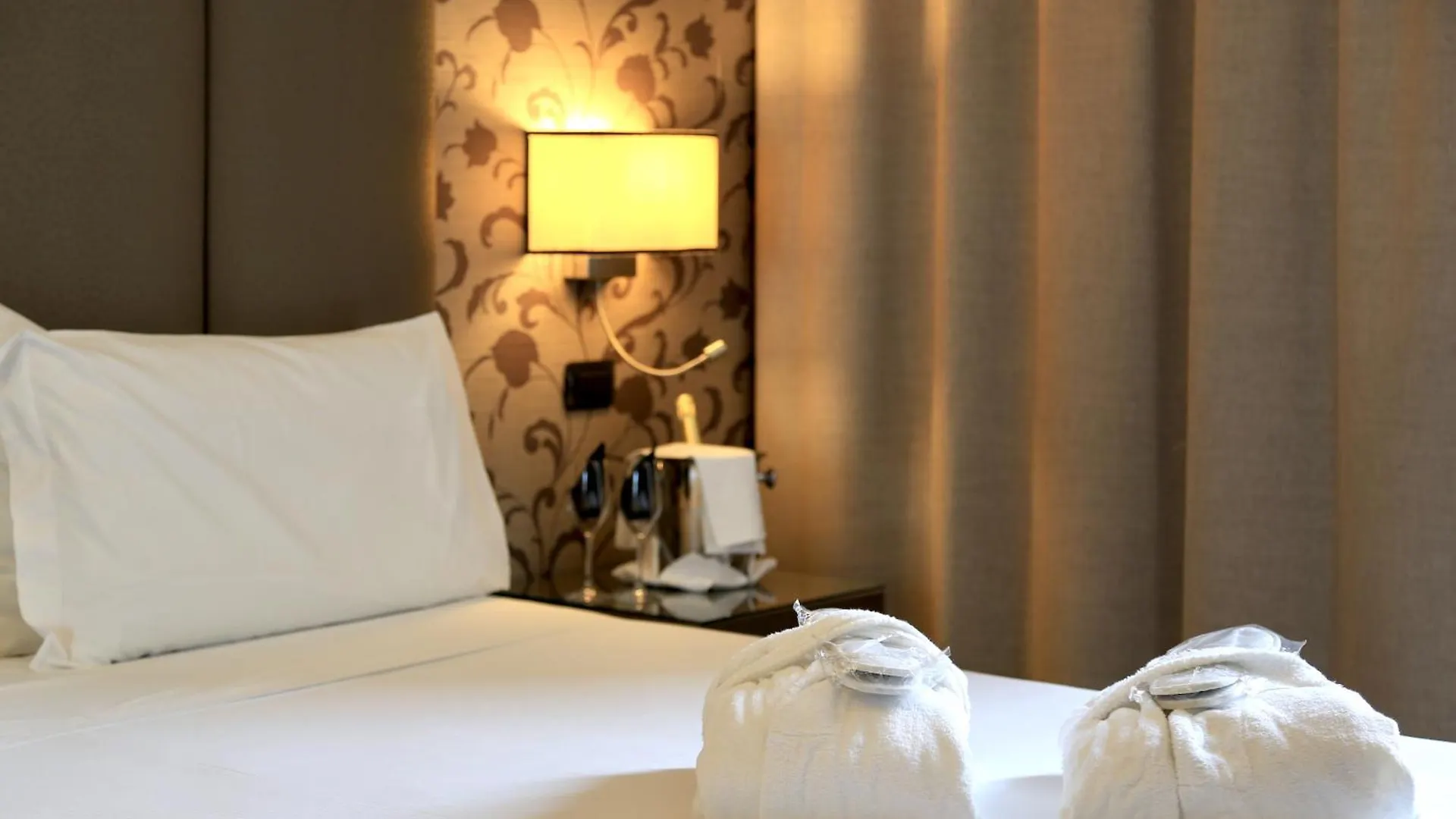 Klima Hotel Milano Fiere Милан